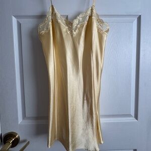 Satin and lace Victoria’s Secret sleep ware (size M)